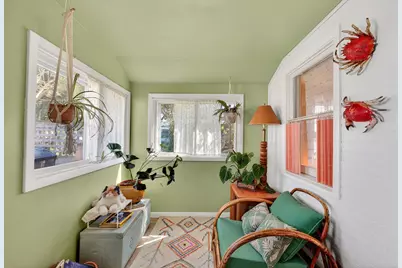 925 E Lincoln Ave, Milwaukee, WI 53207 - Photo 4