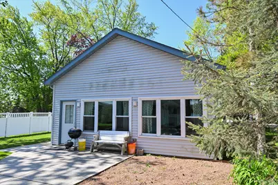 W944  Shorewood Dr, East Troy, WI 53120 - Photo 34