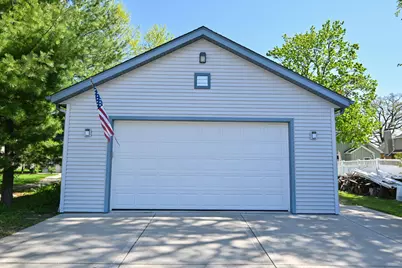 W944  Shorewood Dr, East Troy, WI 53120 - Photo 38