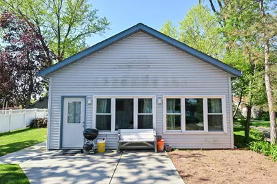W944  Shorewood Dr, East Troy, WI 53120 - Photo 4