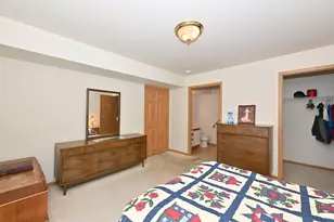 923 Prestwick, Racine, WI 53185 - Photo 8