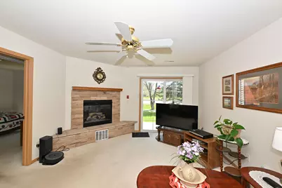 923  Prestwick - #1, Racine, WI 53185 - Photo 2