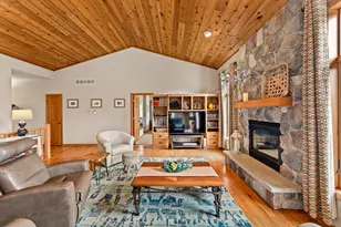 W8797 Lake Lorraine Rd, Delavan, WI 53115 - Photo 10