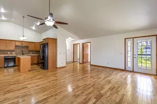 1338 Rosewood Trail, Onalaska, WI 54650 - Photo 6