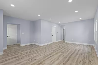 3820 E Munkwitz Ave, Cudahy, WI 53110 - Photo 4