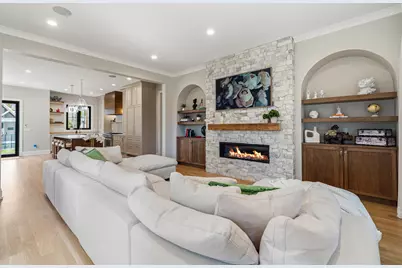 833  Wisconsin St, Lake Geneva, WI 53147 - Photo 8