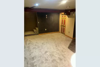 8616 N Servite Dr, Milwaukee, WI 53223 - Photo 14