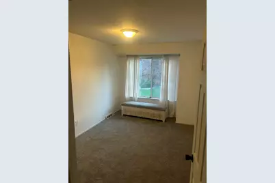 8616 N Servite Dr, Milwaukee, WI 53223 - Photo 12