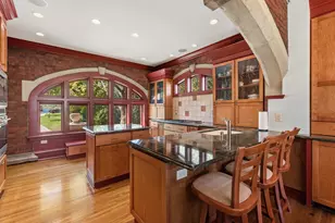 3318 N Lake Dr, Milwaukee, WI 53211 - Photo 6