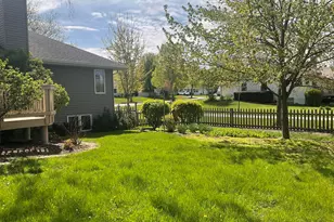 2400 Judith Ln, Waukesha, WI 53188 - Photo 4
