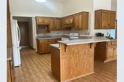 2400  Judith Ln, Waukesha, WI 53188 - Photo 10