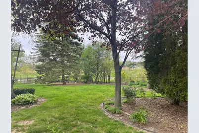 2400  Judith Ln, Waukesha, WI 53188 - Photo 6