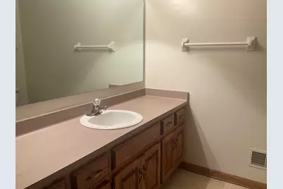 2400  Judith Ln, Waukesha, WI 53188 - Photo 26
