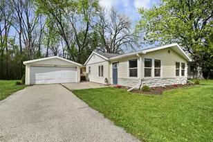 W9370 Burr Ln, Oakland, WI 53523 - Photo 34
