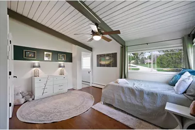 8221  Fairmont Ln, Greendale, WI 53129 - Photo 22