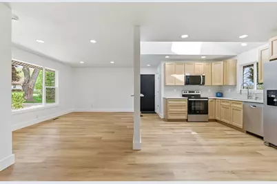 W309S10340  Knoll Ct, Mukwonago, WI 53149 - Photo 6