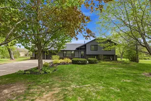 W309S10340 Knoll Ct, Mukwonago, WI 53149 - Photo 1