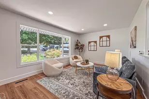 W309S10340 Knoll Ct, Mukwonago, WI 53149 - Photo 4