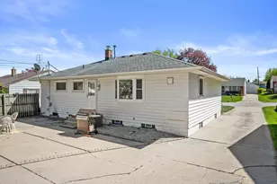1790 Spruce Ct, South Milwaukee, WI 53172 - Photo 26