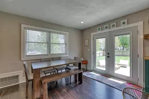 7301 W Bluemound Rd, Milwaukee, WI 53213 - Photo 8