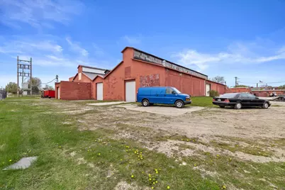 1301  18th St #10, Racine, WI 53403 - Photo 4