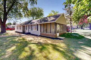 309 Howard St, Walworth, WI 53184 - Photo 2