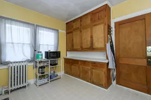 2733 N Downer Ave, Milwaukee, WI 53211 - Photo 18