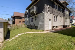2733 N Downer Ave, Milwaukee, WI 53211 - Photo 34