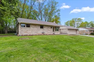 N69W13409 Harding Dr, Menomonee Falls, WI 53051 - Photo 42