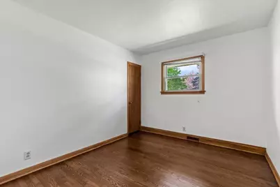N69W13409  Harding Dr, Menomonee Falls, WI 53051 - Photo 18
