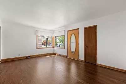 N69W13409  Harding Dr, Menomonee Falls, WI 53051 - Photo 6