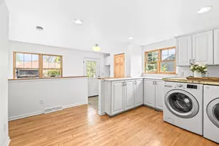 5932 N Santa Monica Blvd, Whitefish Bay, WI 53217 - Photo 20