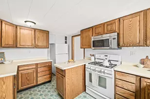 5932 N Santa Monica Blvd, Whitefish Bay, WI 53217 - Photo 14