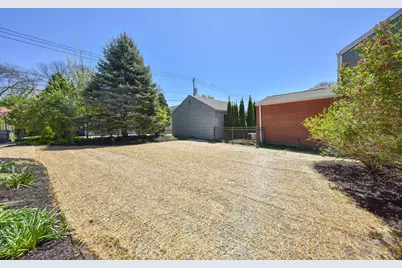 5932 N Santa Monica Blvd, Whitefish Bay, WI 53217 - Photo 36
