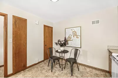 8628  Glencoe Cir, Wauwatosa, WI 53226 - Photo 20