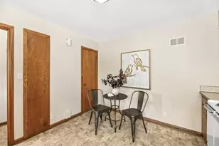 8628 Glencoe Cir, Wauwatosa, WI 53226 - Photo 20