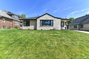 8628 Glencoe Cir, Wauwatosa, WI 53226 - Photo 1