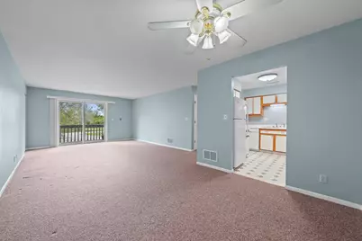 217  Franklin St #2H, Delavan, WI 53115 - Photo 10