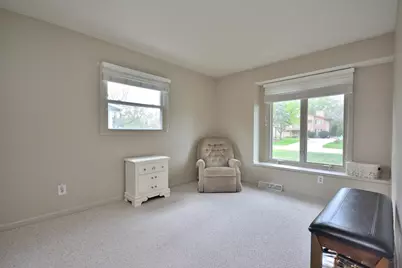W224N2618  Ridgewood Ln, Pewaukee, WI 53186 - Photo 16