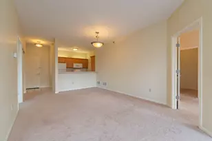 6995 S Riverwood Blvd, Franklin, WI 53132 - Photo 8