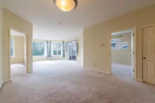 6995 S Riverwood Blvd, Franklin, WI 53132 - Photo 6
