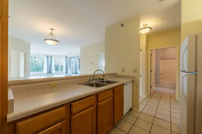 6995 S Riverwood Blvd #B06, Franklin, WI 53132 - Photo 10