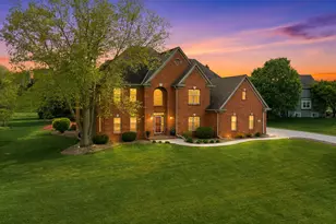 N36W22663 Long Valley Rd, Pewaukee, WI 53072 - Photo 2