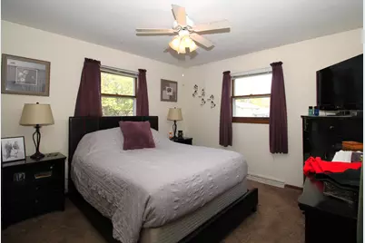 2111  Canary St, West Bend, WI 53090 - Photo 8
