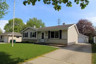 2111 Canary St, West Bend, WI 53090 - Photo 1