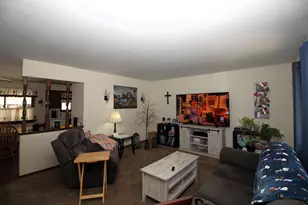 2111 Canary St, West Bend, WI 53090 - Photo 6