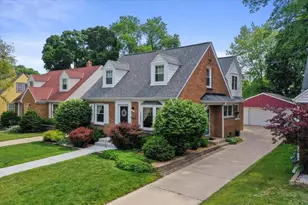 4942 N Berkeley Blvd, Whitefish Bay, WI 53217 - Photo 50
