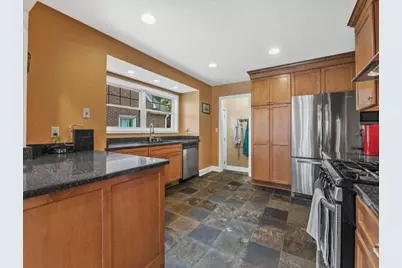 4942 N Berkeley Blvd, Whitefish Bay, WI 53217 - Photo 14