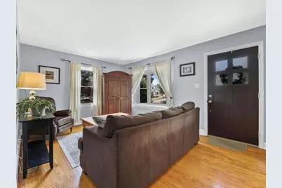 4942 N Berkeley Blvd, Whitefish Bay, WI 53217 - Photo 4