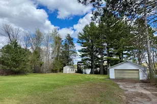 531 N Railroad St, Eagle River, WI 54521 - Photo 16